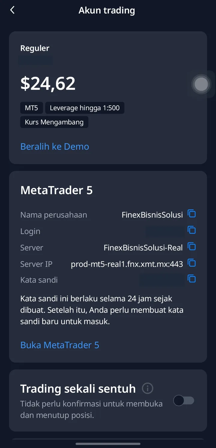Tab akun trading di aplikasi Finex, login dan kata sandi disensor