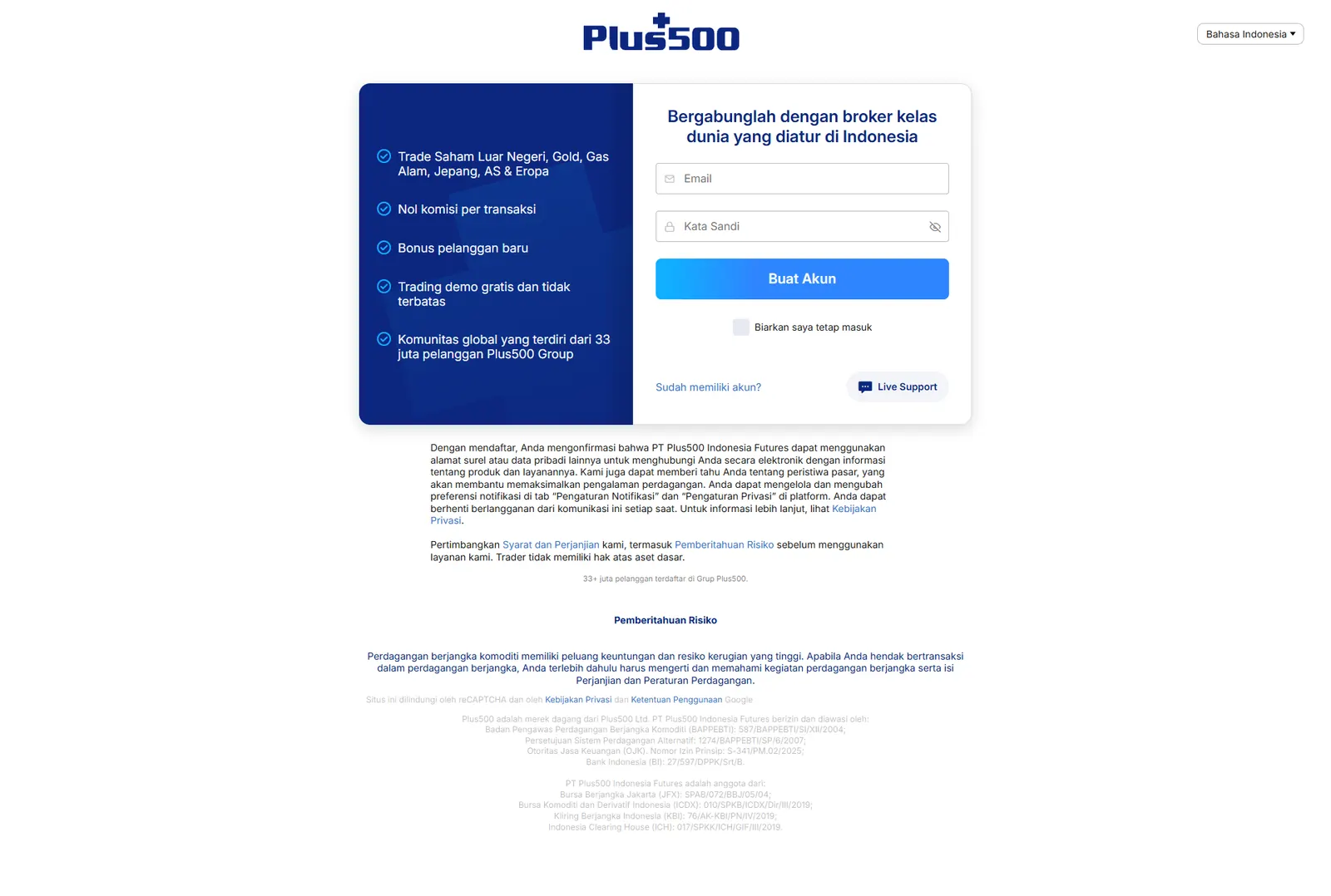 Halaman pendaftaran Plus500 dengan footer regulasi